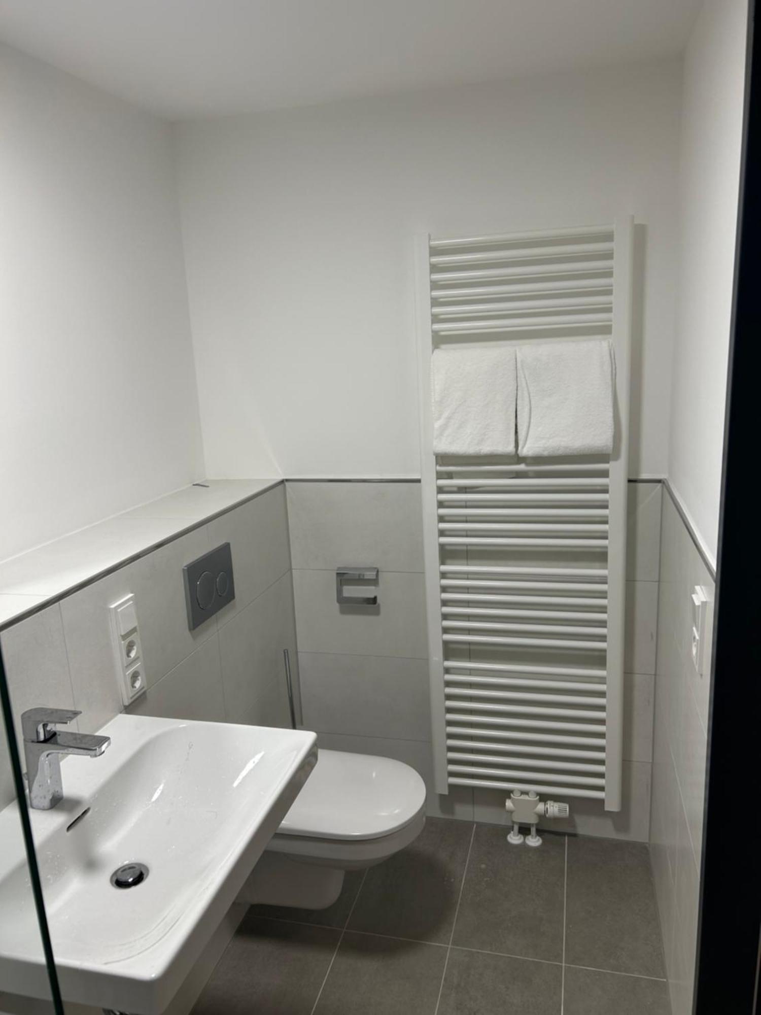 Munique Hotel Muenchen Unterschleissheim Bagian luar foto